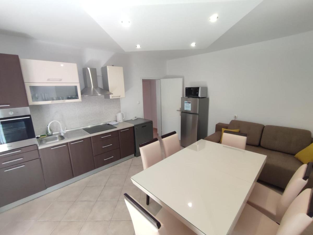 Apartments Laus Zavalatica Luaran gambar