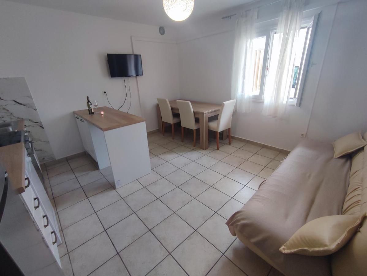 Apartments Laus Zavalatica Luaran gambar