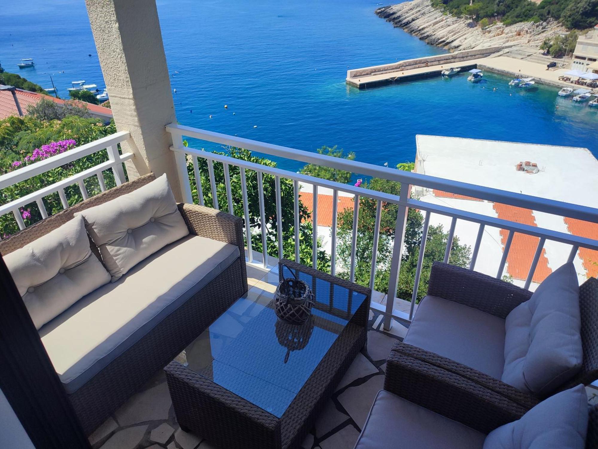 Apartments Laus Zavalatica Luaran gambar