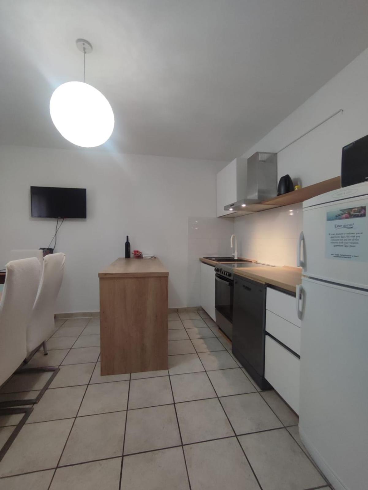 Apartments Laus Zavalatica Luaran gambar